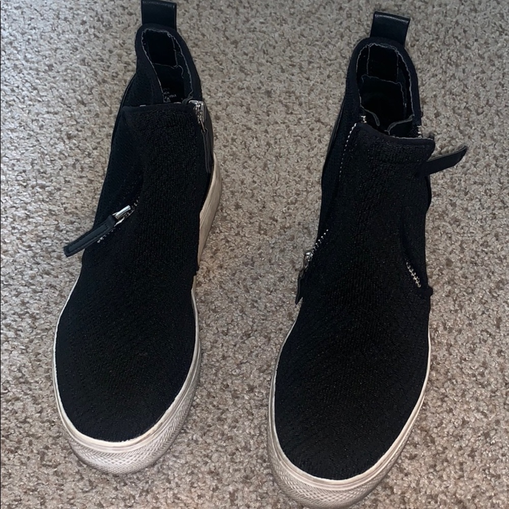 Steve Madden heeled sneaker